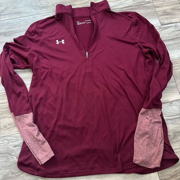 Under Armour Tops - Under Armour 1/4 Zip Loose Fit Pullover Active Top Heatgear in Burgundy Size XL